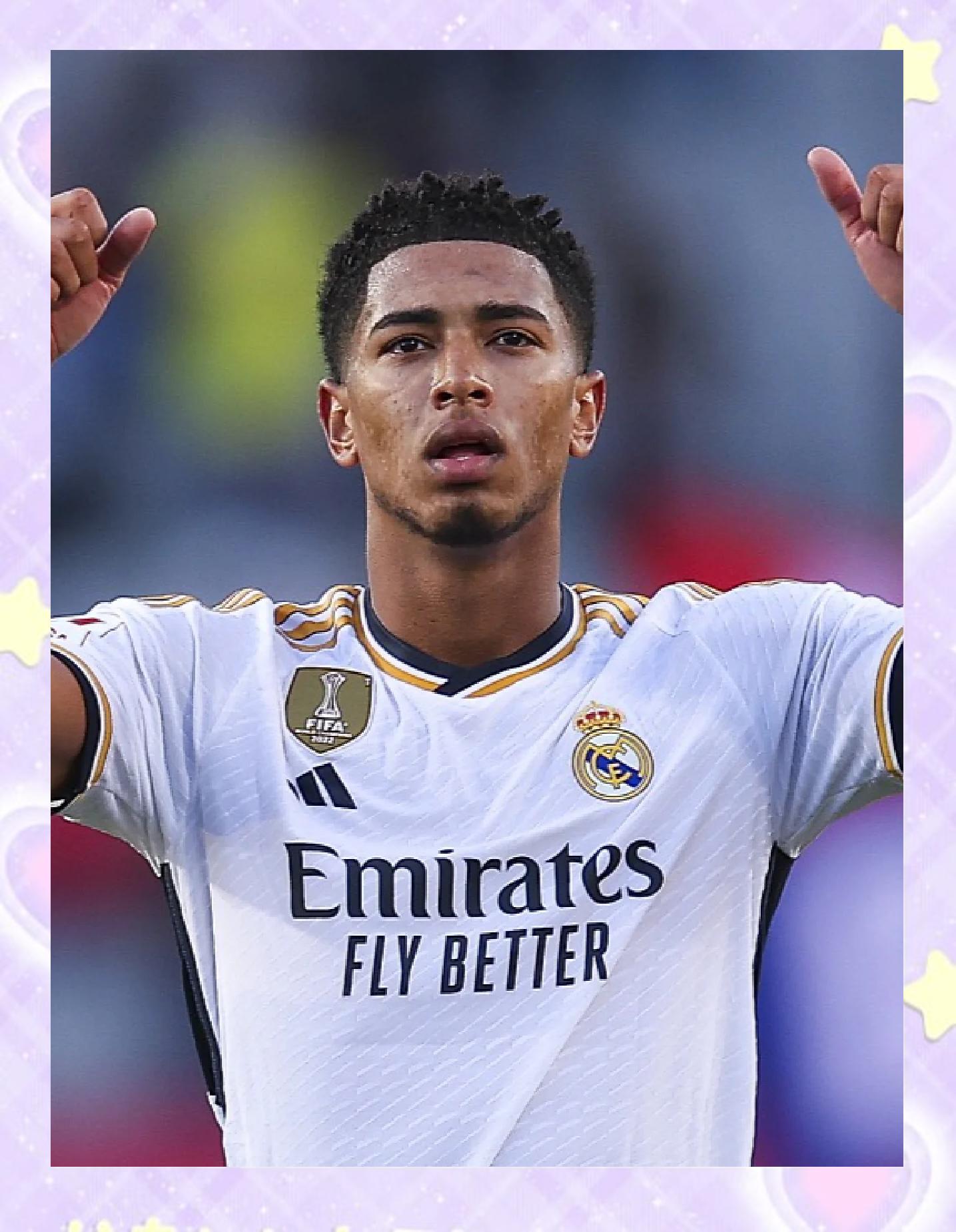 收到国足纪念球衣，尹鸿博：感谢祖国，为国出战是最大骄傲（获赠国足纪念球衣，尹鸿博致谢祖国：为国而战最荣耀）