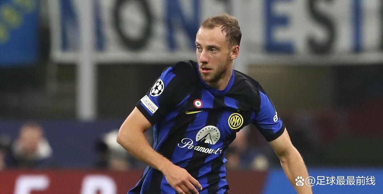 网球ATP年终总决赛：奥热-阿利亚西姆胜兹韦列夫