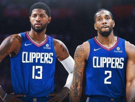 追求字母哥，勇士决定引热议，筹码公布！拉科布演都不演了（勇士追逐字母哥引爆热议，交易筹码曝光，拉科布摊牌了）