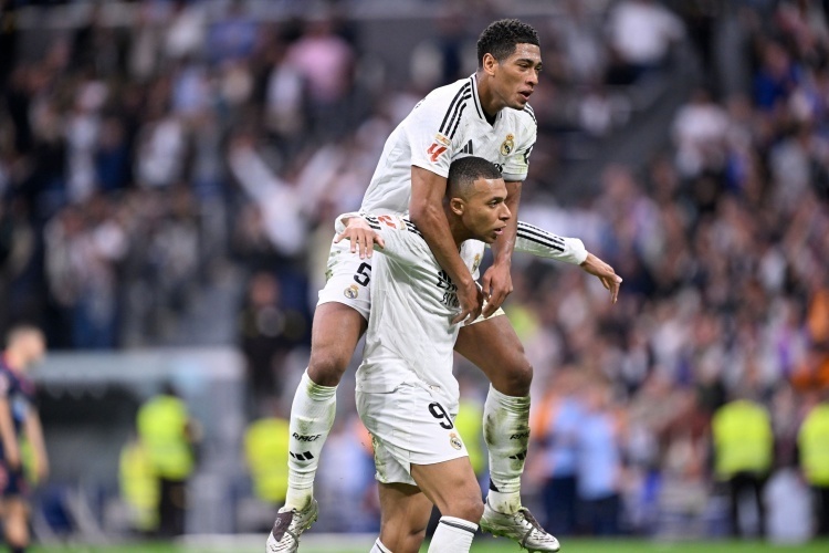 李璇：据我所知，现在球员的阴阳合同还有不少（李璇称：目前球员“阴阳合同”现象仍然不少）