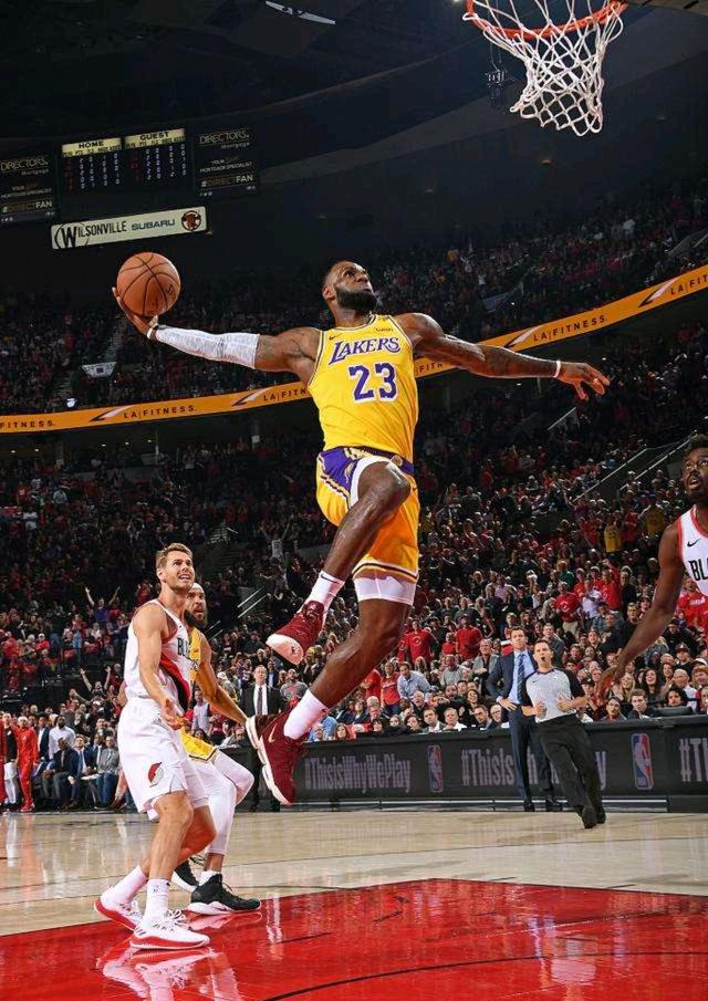 施洛特贝克：当灯光亮起、多特的主场沸腾时，我们很难被击败（施洛特贝克：灯光点亮、主场沸腾之时，多特几乎无人可挡）