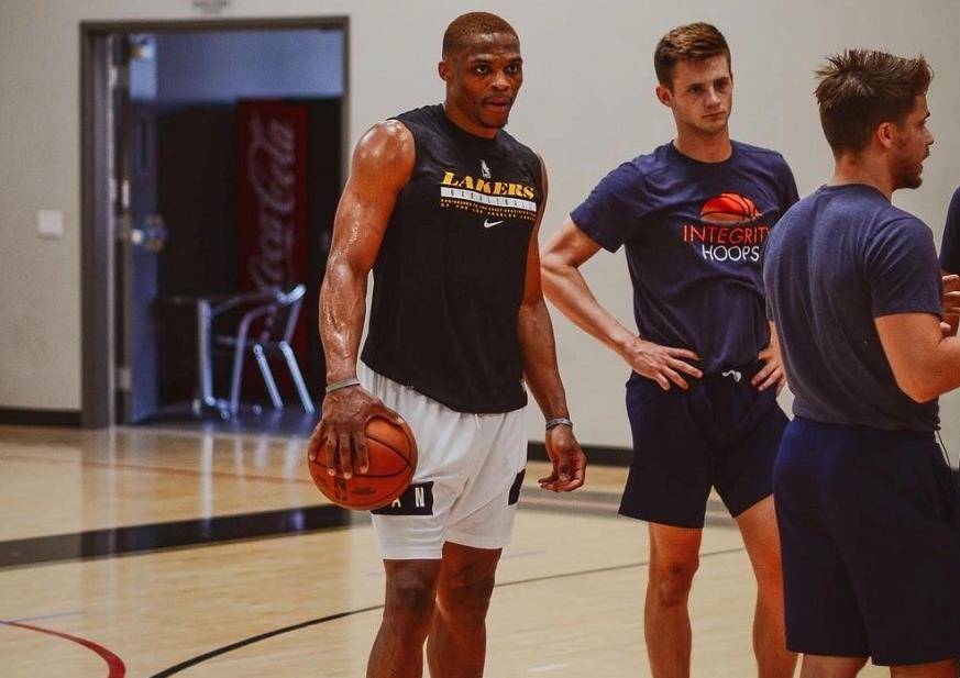 阿尔瓦雷斯：我小时候曾去过皇马试训几天（阿尔瓦雷斯：童年曾赴皇马参加短期试训）