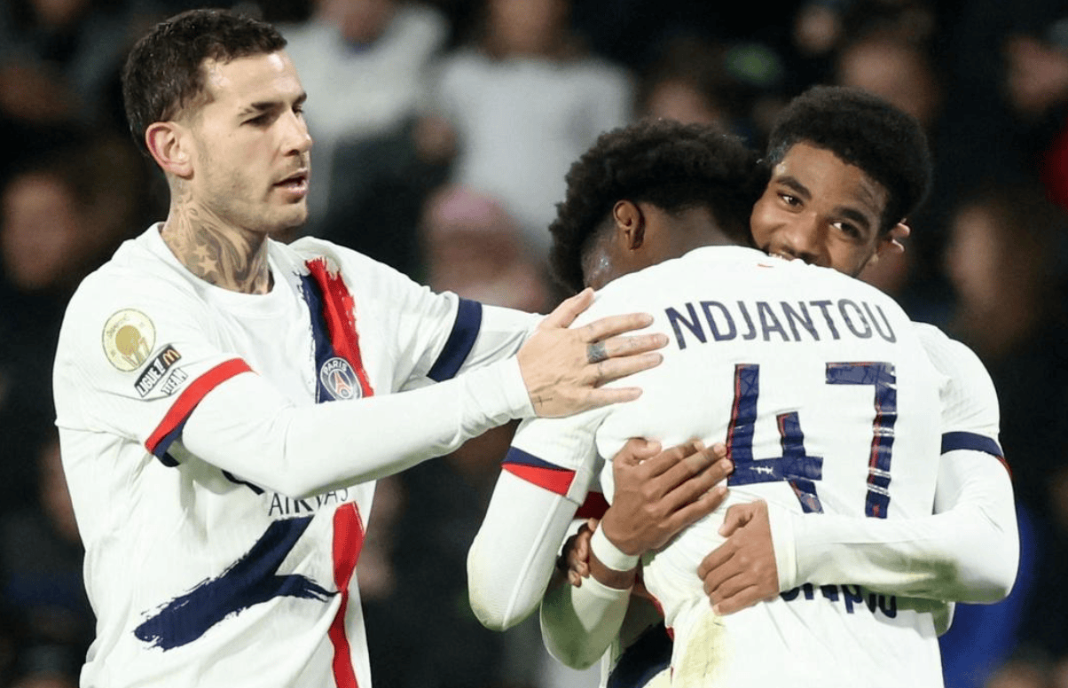 姆贝莫、阿马德和马兹拉维打完对伯恩茅斯之战就要离队。（与伯恩茅斯一战后，姆贝莫、阿马德与马兹拉维将离队）